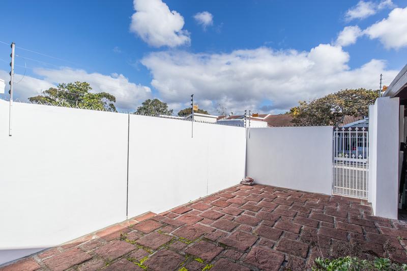 2 Bedroom Property for Sale in Diep River Western Cape